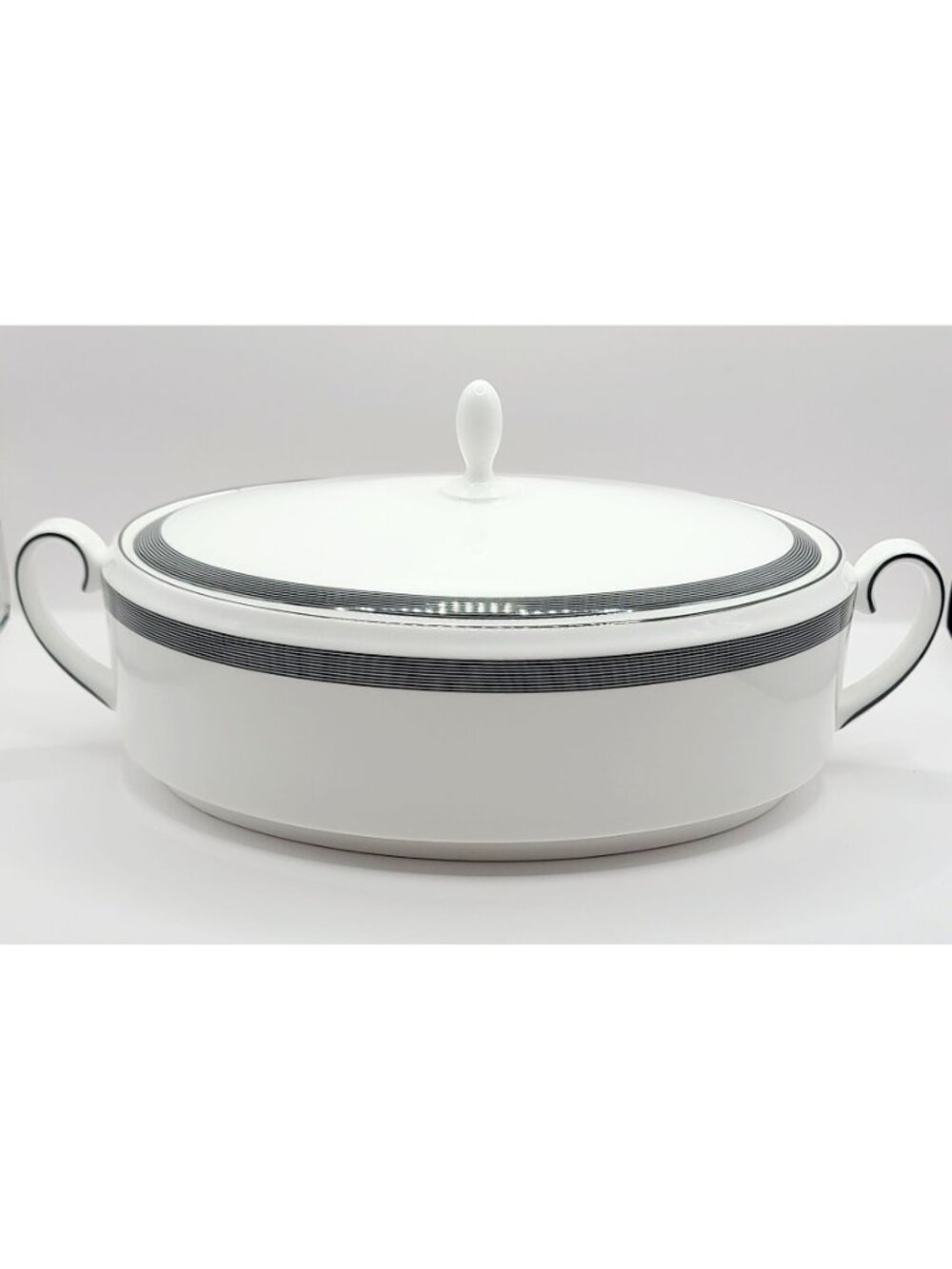 Wedgwood Vera Wang Cosmos Covered Vegetable Serving Dish Tureen Bone China New - Picture 3 of 16